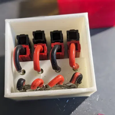 Fuse Block Anderson PowerPole tham số (F360) – Tùy biến số mạch