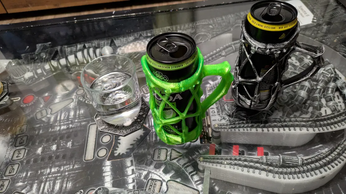 Ly cầm lon nước ngọt phong cách Sci‑fi Alien (Soda Can Mug / Can holder) - Image 3