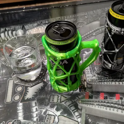 Ly cầm lon nước ngọt phong cách Sci‑fi Alien (Soda Can Mug / Can holder)