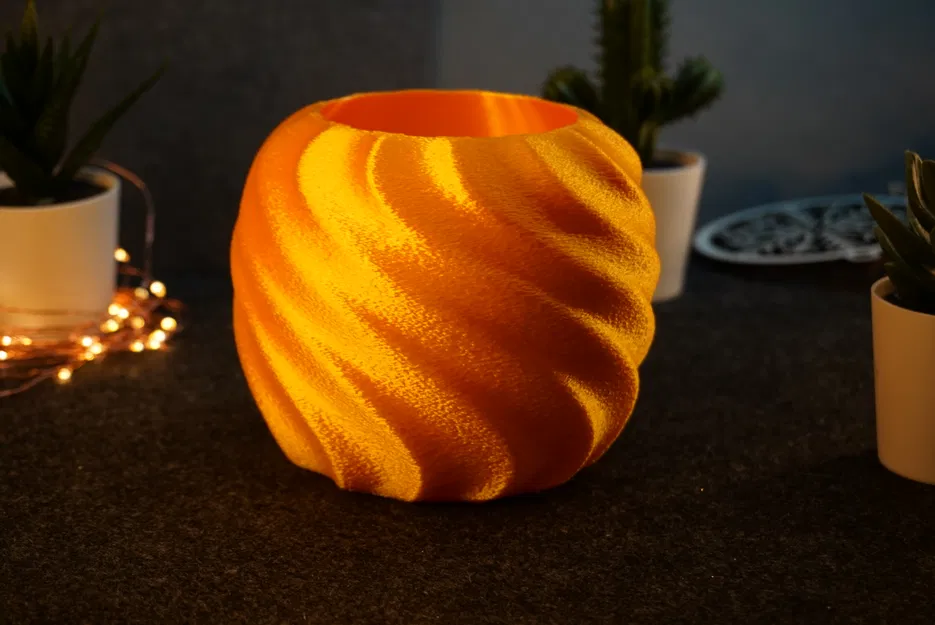 Bình hoa xoắn (Vase twisted) - Image 2