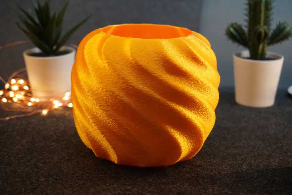 Bình hoa xoắn (Vase twisted) - Image 4