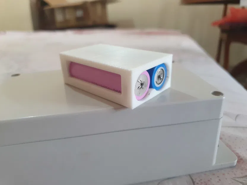 Giá đỡ 2 pin 18650 kiêm vỏ enclosure (in PLA) - Image 2