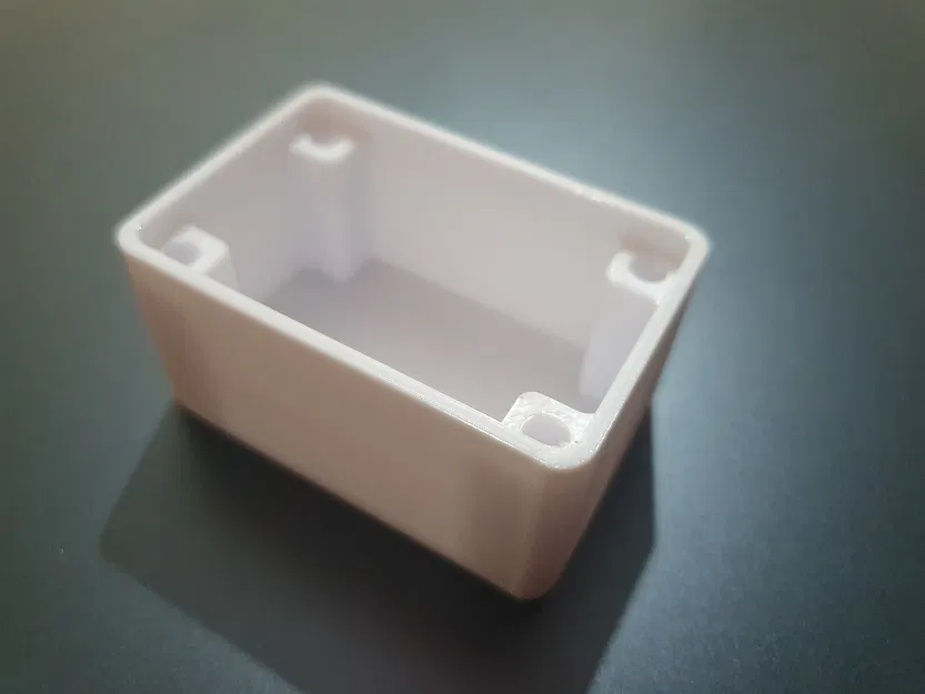 Hộp tuỳ chỉnh kích thước, nắp khít, có Heat Inserts cho vít - Image 2