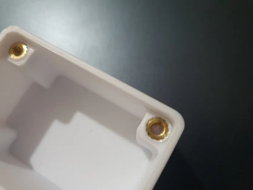 Hộp tuỳ chỉnh kích thước, nắp khít, có Heat Inserts cho vít - Image 3