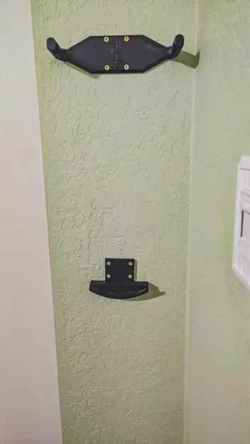 Bracket treo tường trưng bày skateboard deck theo chiều dọc (Vertical) - Image 2