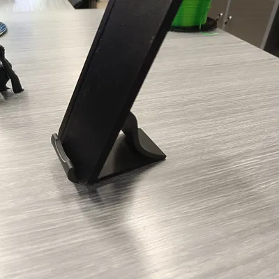 Giá đỡ điện thoại & máy tính bảng hiện đại, vững chắc