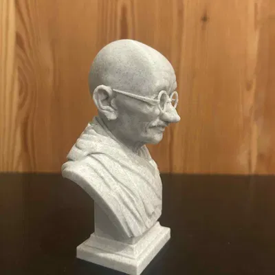 Mohandas Karamchand Gandhi – Tượng bán thân