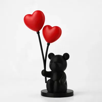 Tượng Gấu Cầm Bong Bóng Trái Tim – Nghệ Thuật Lãng Mạn