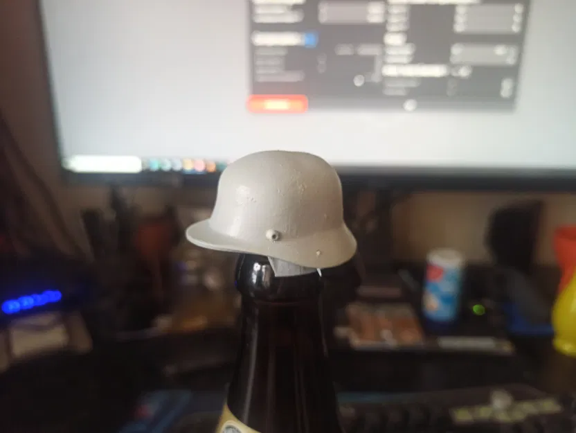 Mũ bảo vệ miệng chai bia “Freiwillige Feuerwehr” (Beerbottlehelmet) - Image 1
