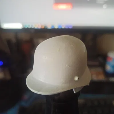 Mũ bảo vệ miệng chai bia “Freiwillige Feuerwehr” (Beerbottlehelmet)