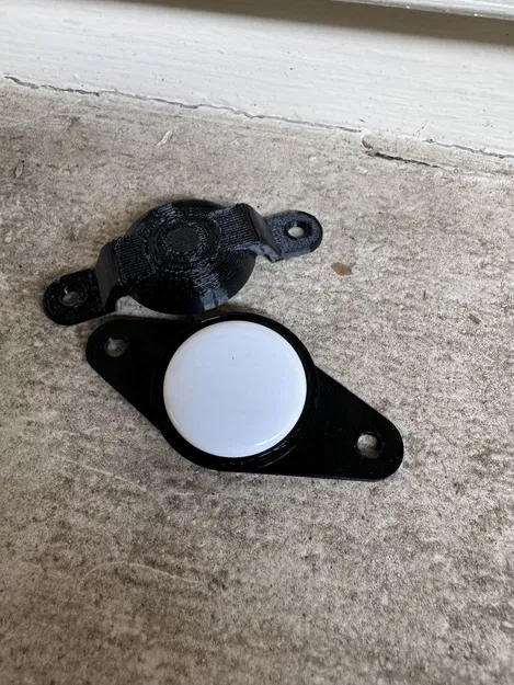 Giá đỡ AirTag cho xe đạp gắn ốc giá bình nước - Image 2