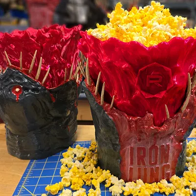 Regal & Markiplier - Hộp bắp Blood Bucket (Iron Lung)