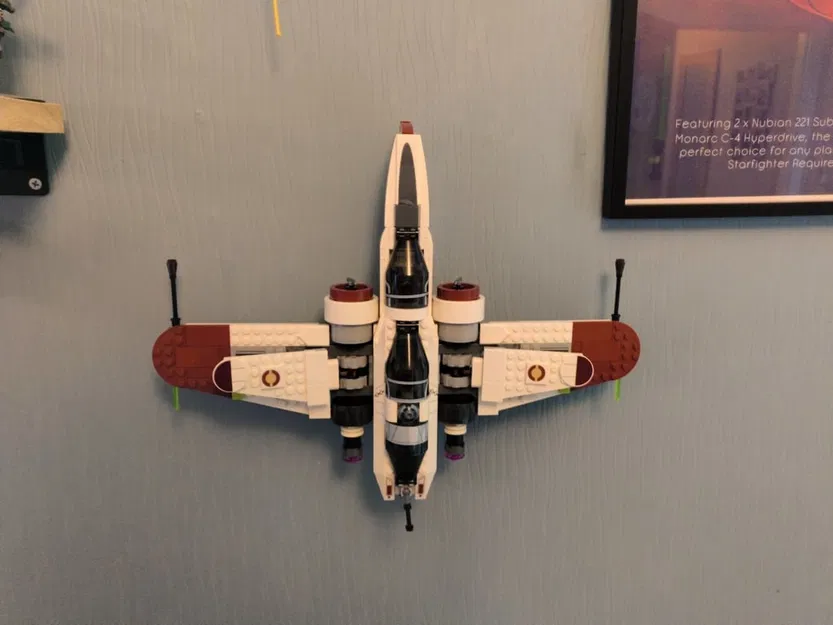 Giá treo tường LEGO Star Wars ARC-170 Starfighter 75402 - Image 2