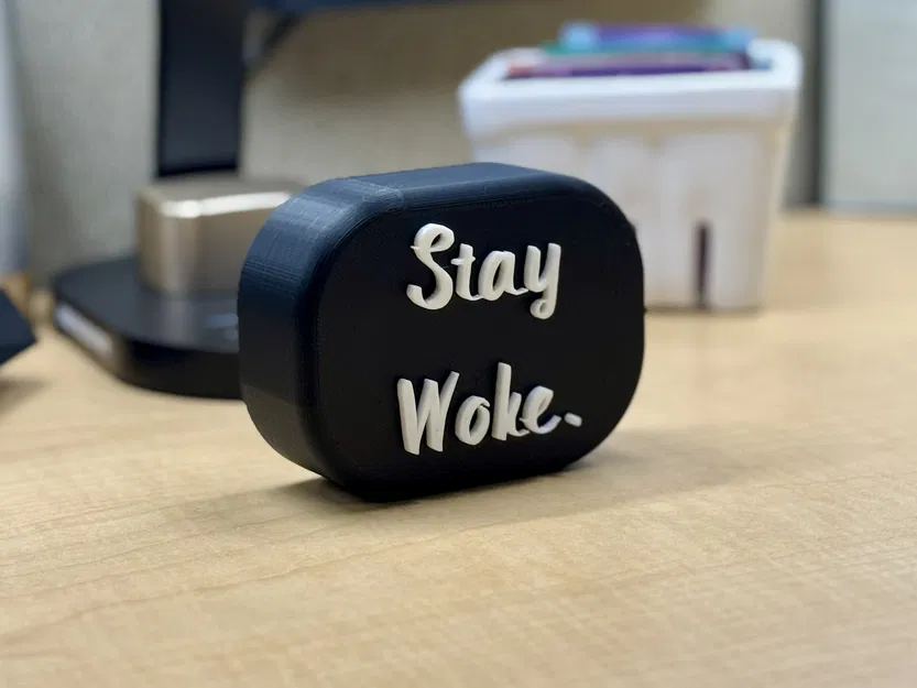 "Stay Woke." Bảng chữ để bàn kiêm chặn giấy tối giản - Image 1