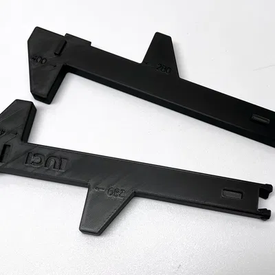 Dụng cụ đo bề rộng tối thiểu ghi-đông theo UCI (UCI handlebar minimum width measuring tool)