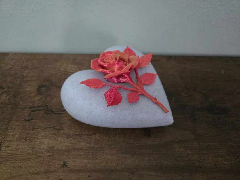 LOVE Rose Box – Hộp Trái Tim Hoa Hồng - Image 2