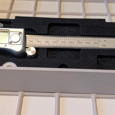 Khay Gridfinity nghiêng cho foam thước cặp (Caliper foam gridfinity holder)