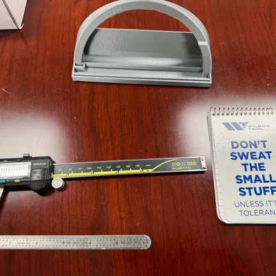 Kệ trưng bày thước cặp & khay sắp xếp bàn làm việc