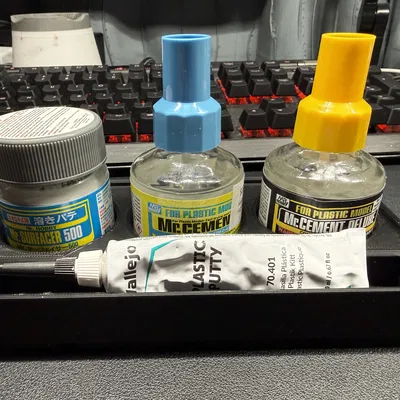 Khay giữ chai Mr. Hobby kèm đế Gridfinity 2x4