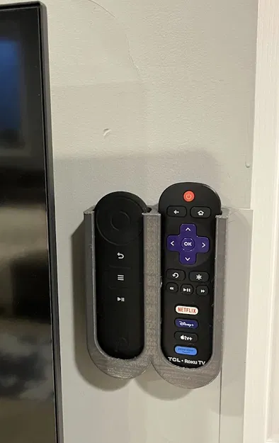 Giá treo tường cho Peloton Guide và remote Roku - Image 1