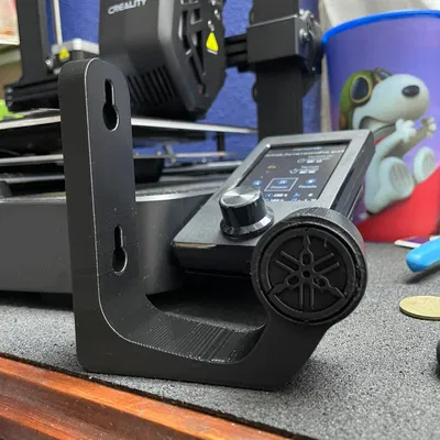 Giá đỡ mũ bảo hiểm thương hiệu Yamaha