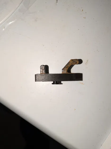 Ngàm treo Sy's Peglock cho bộ sạc pin Kobalt 24vMax - Image 2