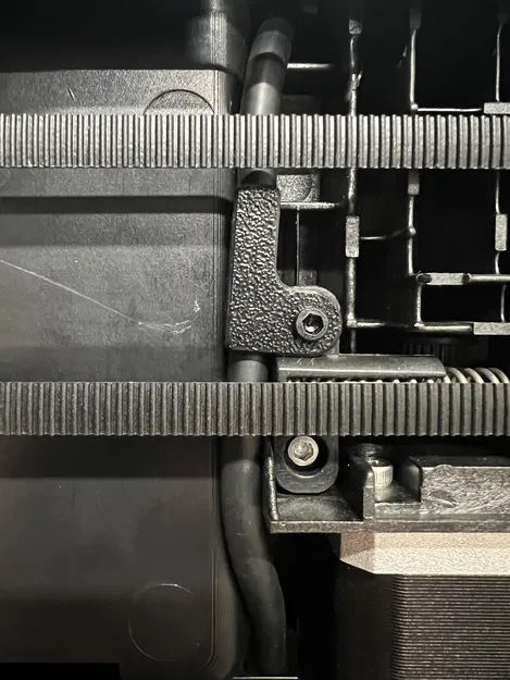 Kẹp cố định cáp toolhead Qidi Q2 do lỗi lắp ráp từ nhà sản xuất - Image 1