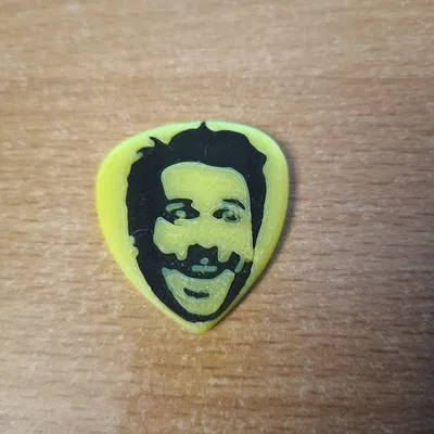 Miếng gảy đàn guitar Charlie Kelly