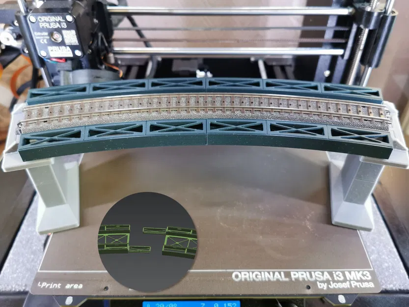 Cầu dầm thép modular Märklin H0 Rail-C R3 30° (nhiều phần, cắm ráp) - Image 1