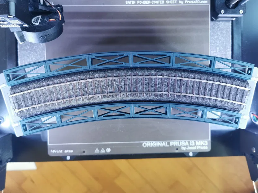 Cầu dầm thép modular Märklin H0 Rail-C R3 30° (nhiều phần, cắm ráp) - Image 11