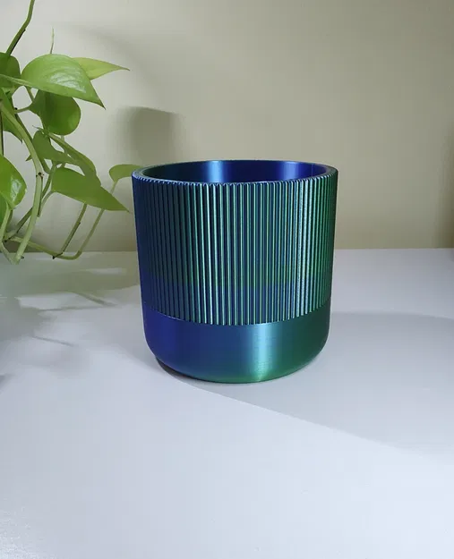 Chậu cây Minimal Rib (Minimal Rib Planter) - Image 1