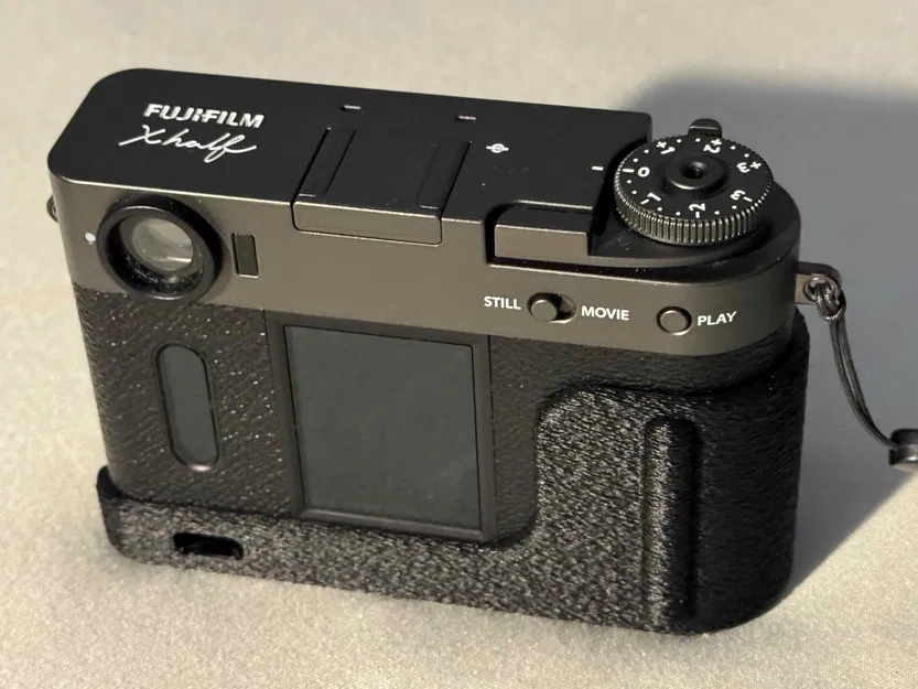 Tay cầm Fujifilm X half có ngăn AirTag (Handgriff mit Airtag Fach) - Image 2