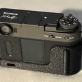 Tay cầm Fujifilm X half có ngăn AirTag (Handgriff mit Airtag Fach) - Thumbnail 2