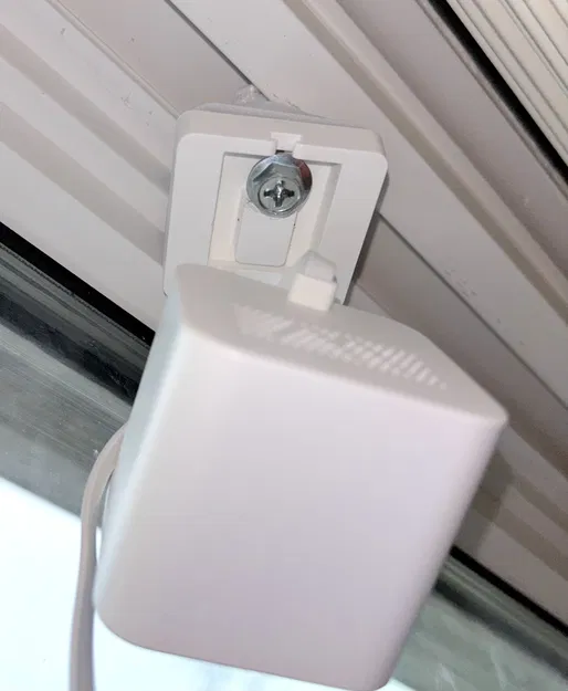 Giá đỡ Wyze Cam cho cửa sổ trượt (Wyze Cam Sliding Window Mount) - Image 4
