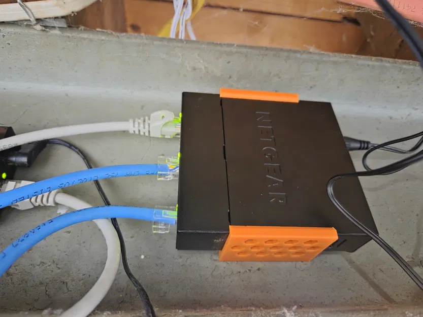 Giá đỡ nam châm cho Netgear GS305 (Magnetic Holder) - Image 2