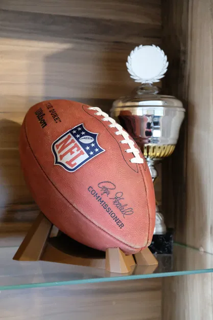 Bóng bầu dục Mỹ (American Football) – model 3D kích thước chuẩn - Image 2