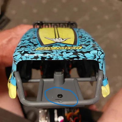 HPI Mini King Flux Ford Bronco Big Kahuna 4400 - Khoang pin lớn hơn