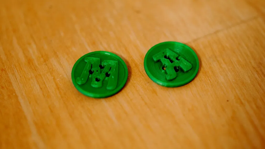 Nút áo chữ cái tùy biến (Customizable letter button) - Image 2