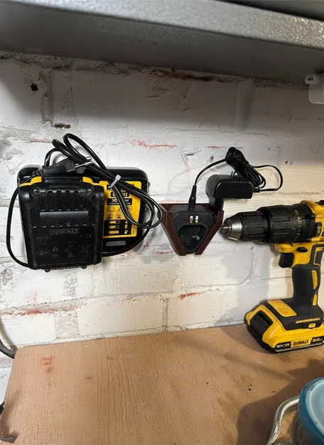 Ladegerät Wandhalter (Giá treo tường cho bộ sạc) - Image 1