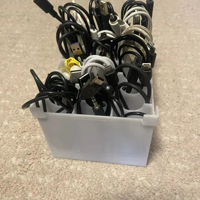 Modular StackBox: Hệ organizer dây cáp & adapter dạng xếp chồng (Stackable)