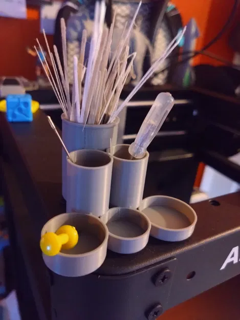 Khay đựng bút & đồ dùng học tập (Stationary pots) - Image 1