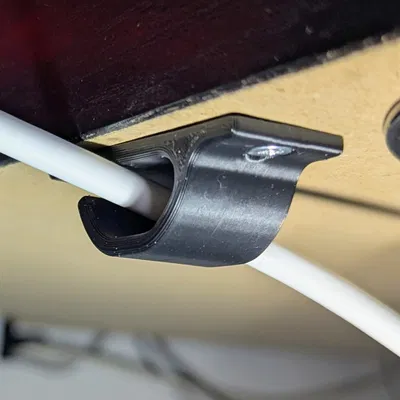 Kẹp Cáp Tối Giản Gắn Dưới Bàn