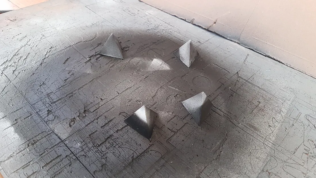 Giá đỡ để sơn (Supports for painting) - Image 1