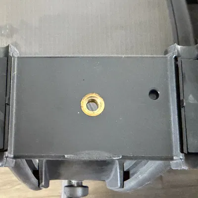 Herman Miller Aeron - Atlas Headrest - Friction Plate