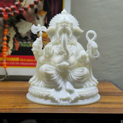 Dakshinabhimukhi Ganesha – Thần Ganesha vòi cong sang phải