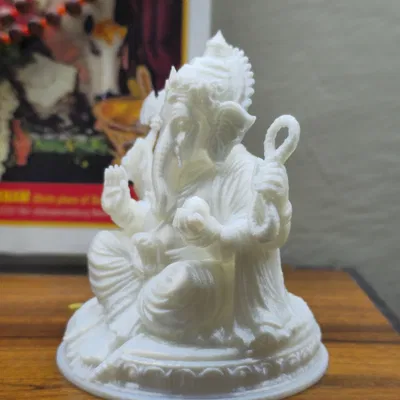 Dakshinabhimukhi Ganesha – Thần Ganesha vòi cong sang phải