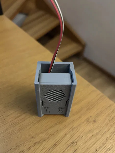 Giá đỡ cho hộp ESP32-WROOM-32 (USB-C) có nắp từ PLAUK - Image 1