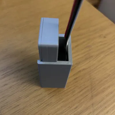 Giá đỡ cho hộp ESP32-WROOM-32 (USB-C) có nắp từ PLAUK