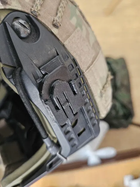 Ngàm gắn Surefire cho nón bảo hộ (bản 1 mảnh) - Image 3