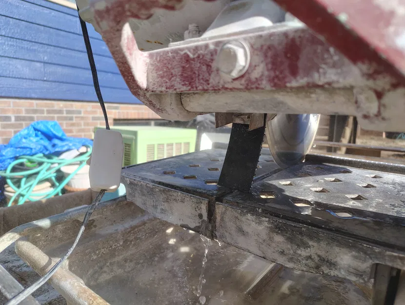 MK Tile Saw 160310 Splash Guard - Image 4